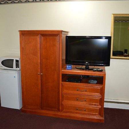 Lincoln Motel Sturgeon Falls Εξωτερικό φωτογραφία