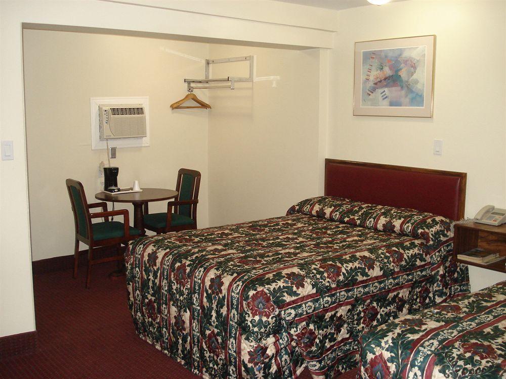 Lincoln Motel Sturgeon Falls Εξωτερικό φωτογραφία