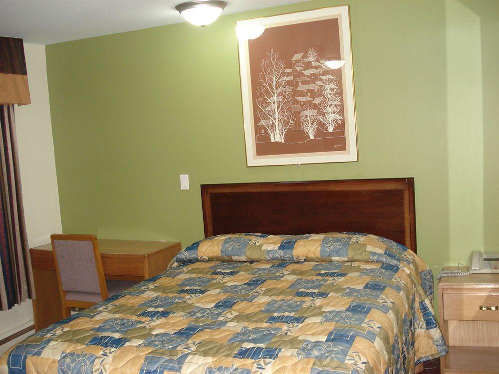 Lincoln Motel Sturgeon Falls Εξωτερικό φωτογραφία