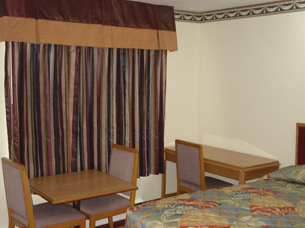 Lincoln Motel Sturgeon Falls Εξωτερικό φωτογραφία