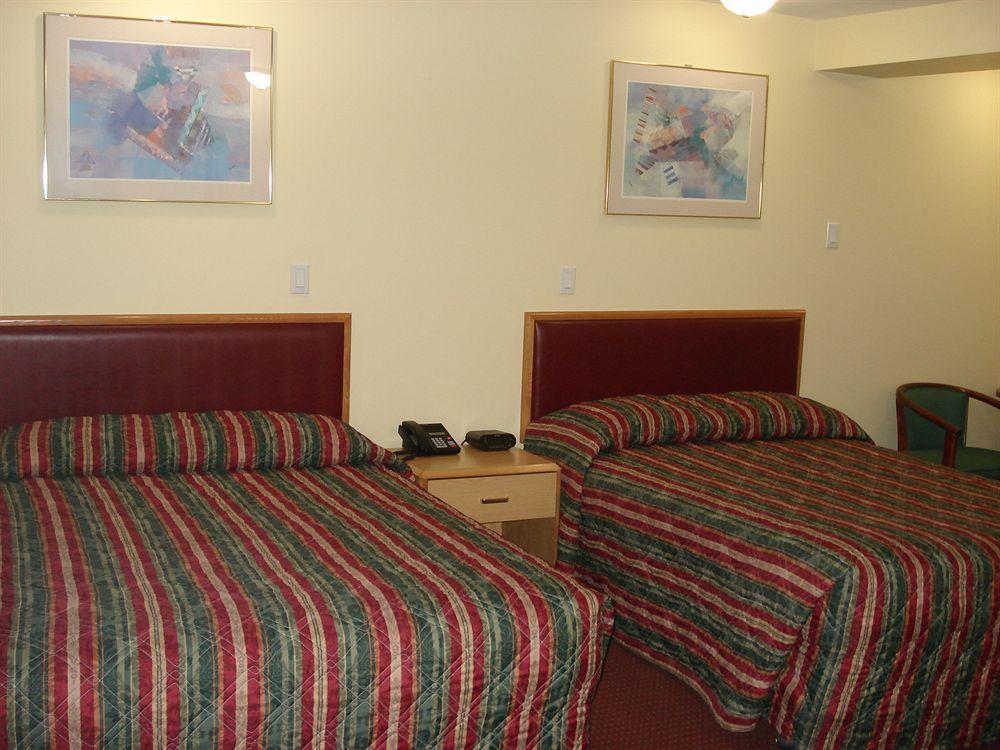 Lincoln Motel Sturgeon Falls Εξωτερικό φωτογραφία
