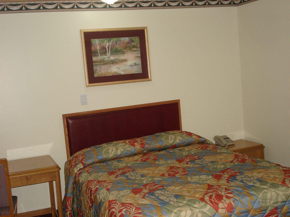 Lincoln Motel Sturgeon Falls Εξωτερικό φωτογραφία