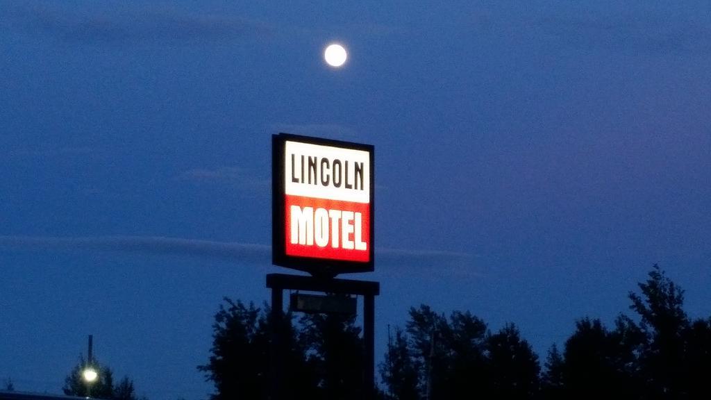 Lincoln Motel Sturgeon Falls Εξωτερικό φωτογραφία