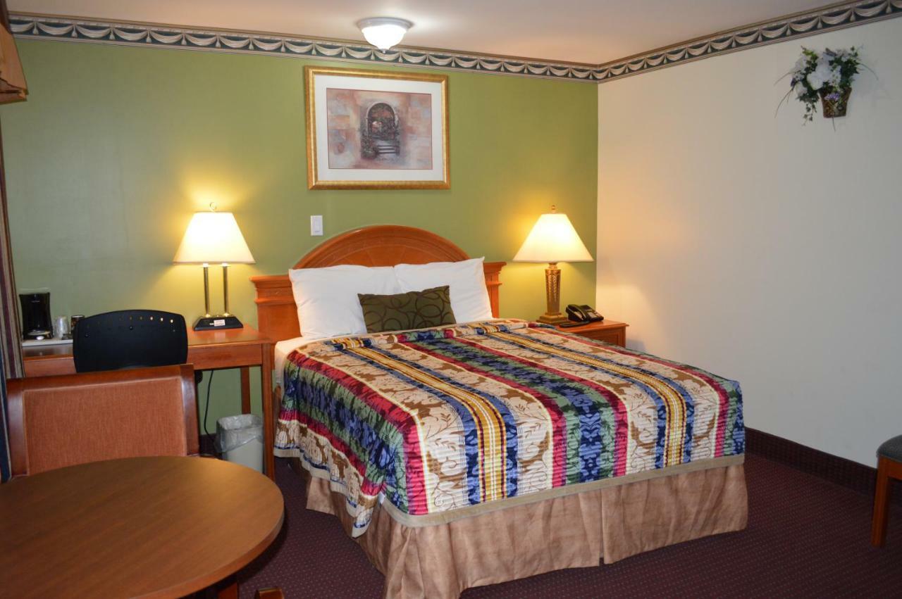 Lincoln Motel Sturgeon Falls Εξωτερικό φωτογραφία