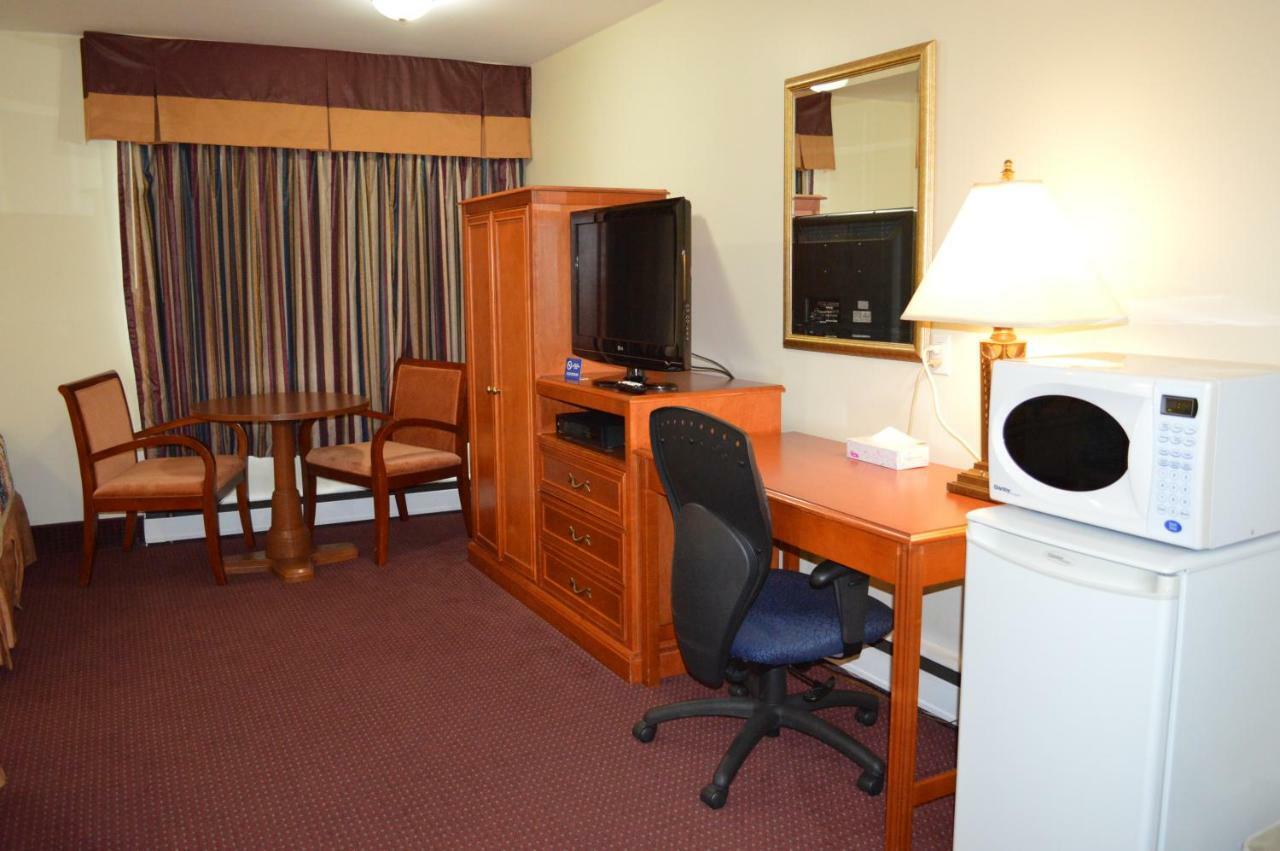 Lincoln Motel Sturgeon Falls Εξωτερικό φωτογραφία
