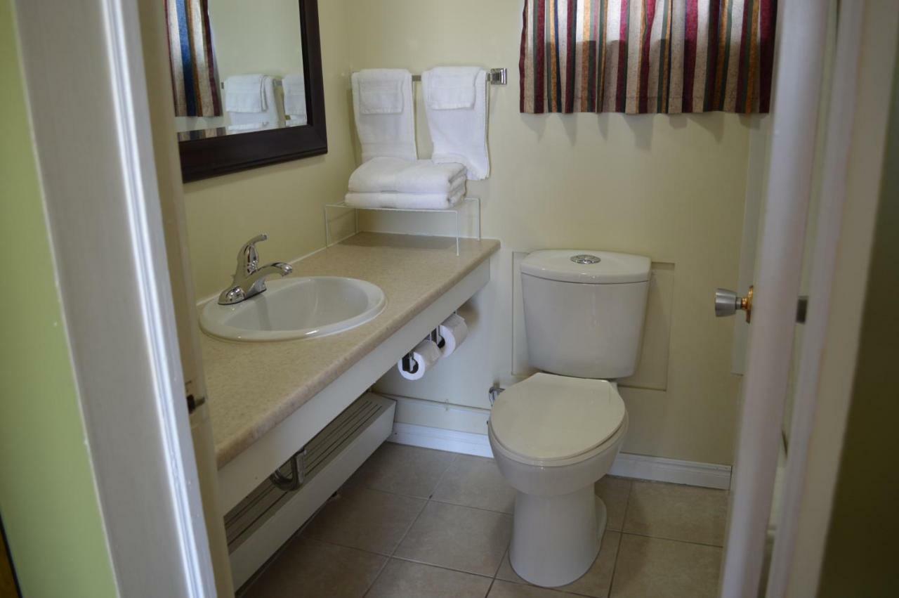 Lincoln Motel Sturgeon Falls Εξωτερικό φωτογραφία
